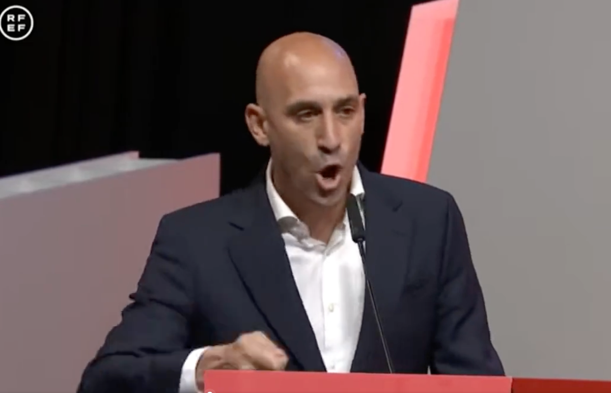 Luis Rubiales blames Jenni Hermoso for World Cup kiss and shouts ‘I am not resigning!’ in wild press conference