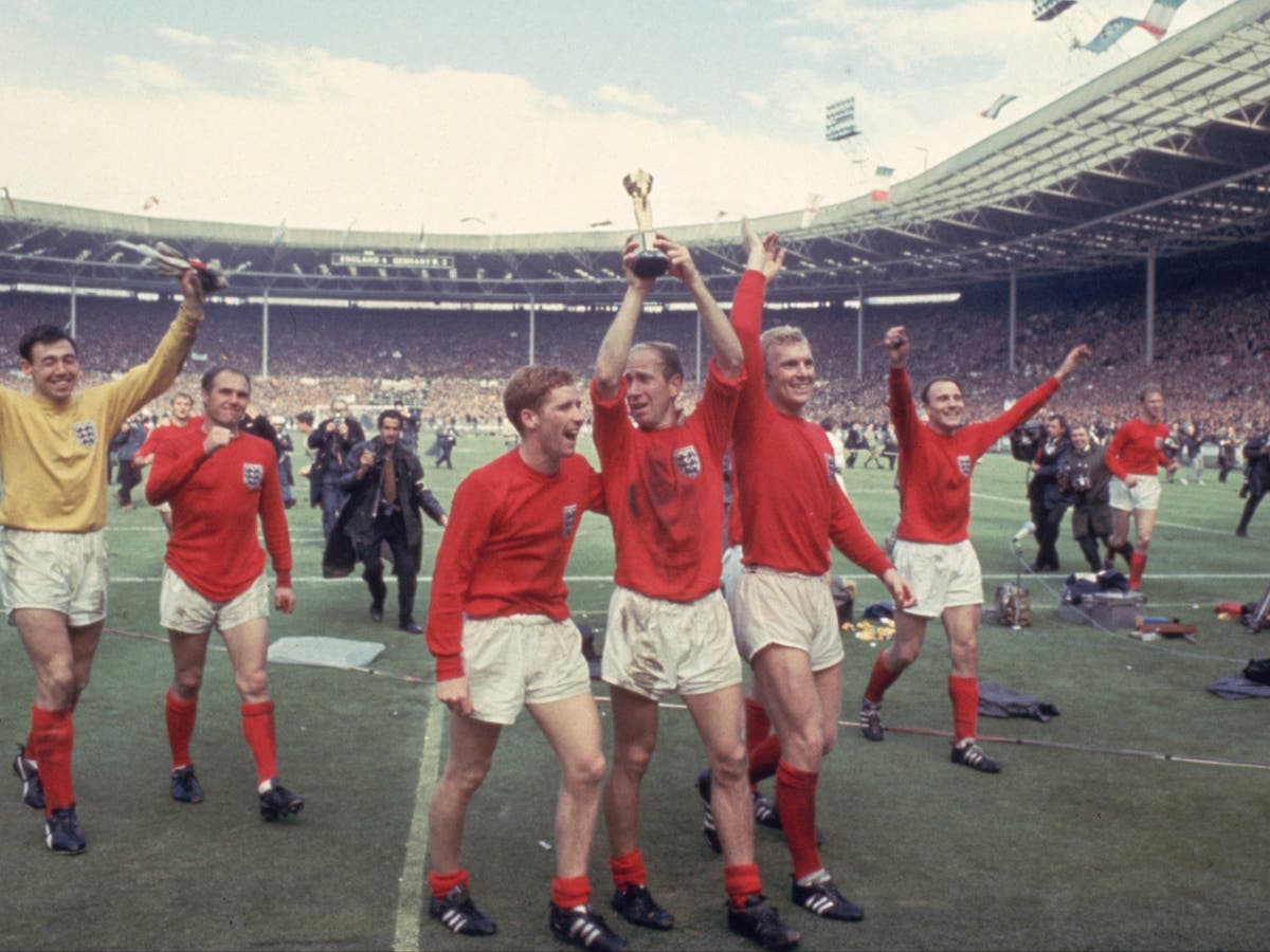 Sir Bobby Charlton dead: Legendary 1966 World Cup winner and Man Utd hero dies aged 86