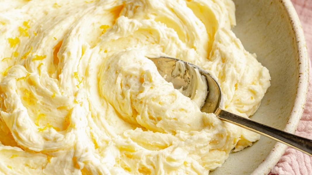 Lovely Lemon Buttercream Frosting | Ambitious Kitchen