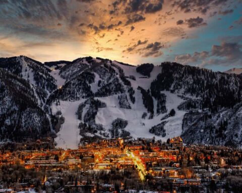 Aspen - places to visit in December